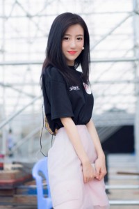 呆妹儿小霸王个人最新生活照 斗鱼呆妹儿写真微博图片