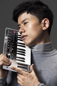 张杰秋冬时尚写真 酷帅有型尽显男神魅力