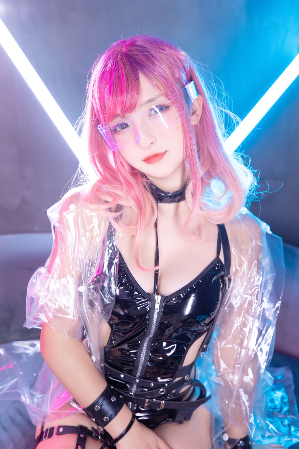 网络美女神楽坂真冬黑丝美腿性感皮衣赛博朋克风格美图